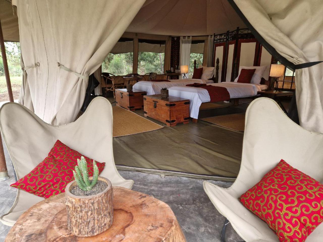 Dolly Farm & River Camp, Luxury Tents Usa River Exterior photo